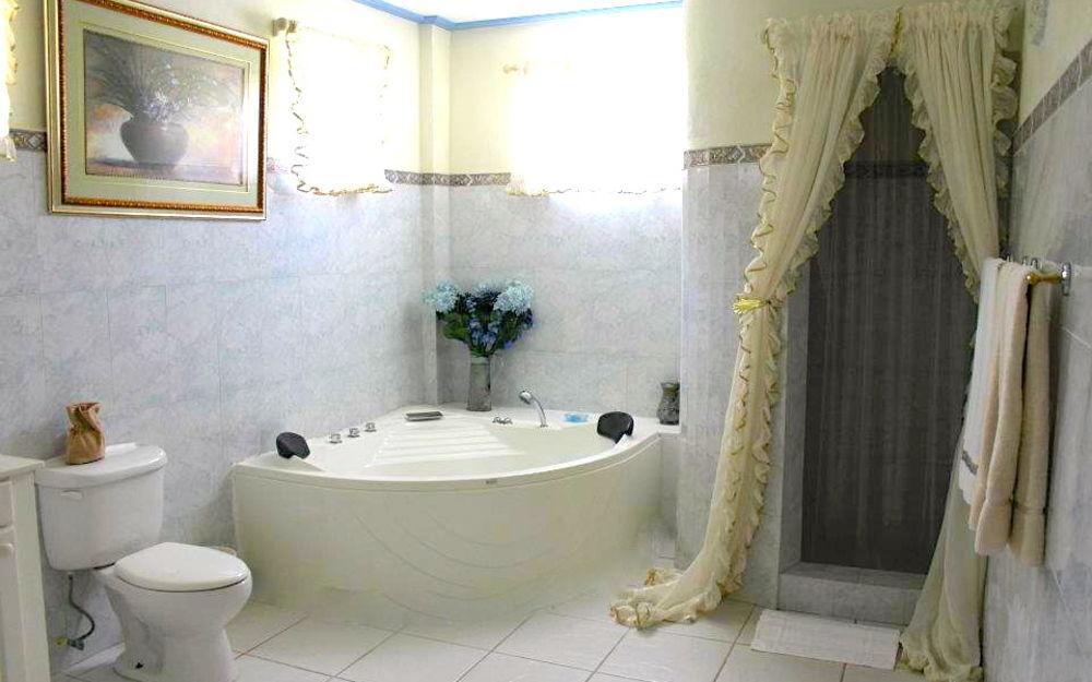 Beachcombers Hotel Saint Vincent ภายนอก รูปภาพ