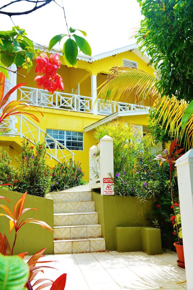 Beachcombers Hotel Saint Vincent ภายนอก รูปภาพ