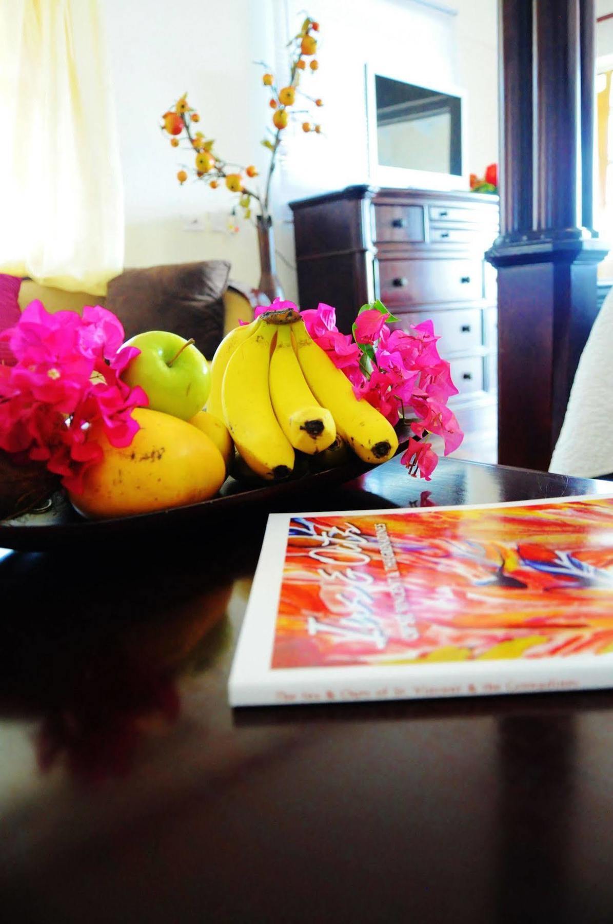 Beachcombers Hotel Saint Vincent ภายนอก รูปภาพ